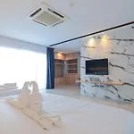 Suite Dreamz Hotel